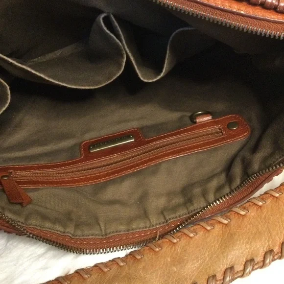 Isabella Fiore Authentic Woven Leather Shoulder Bag - Picture 13 of 16